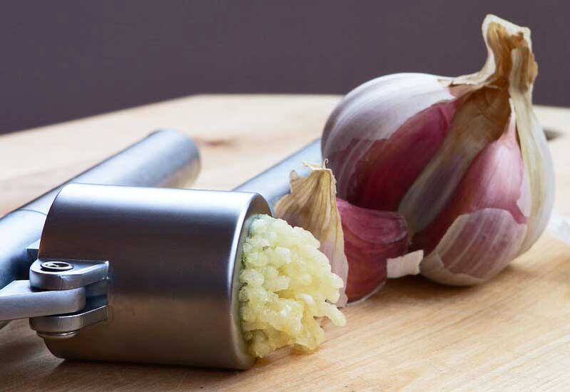 knoflook voor het verwijderen van wormen